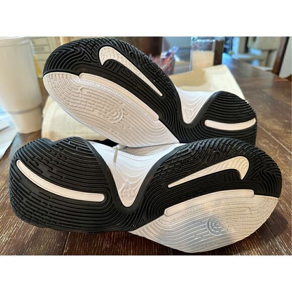 Nike Men’s Giannis Immortality 3 Basketball Shoes - Picture 5 of 9